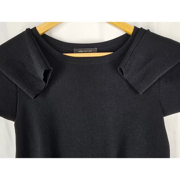 ANN TAYLOR WOMEN'S BLACK 100% WOOL PULL-OVER SWEATER SIZE MEDIUM - Picture 8 of 10